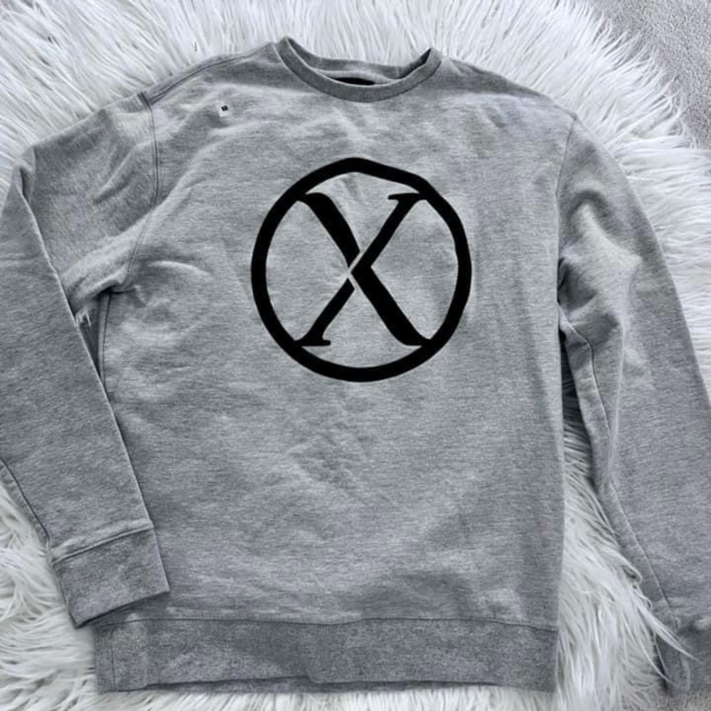 Express sweatshirt